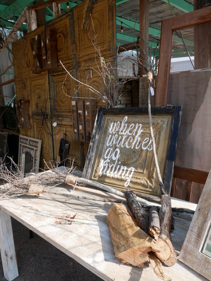 Highland Yard Vintage: The Inspired Home - Fall Edition {Details Blog}
