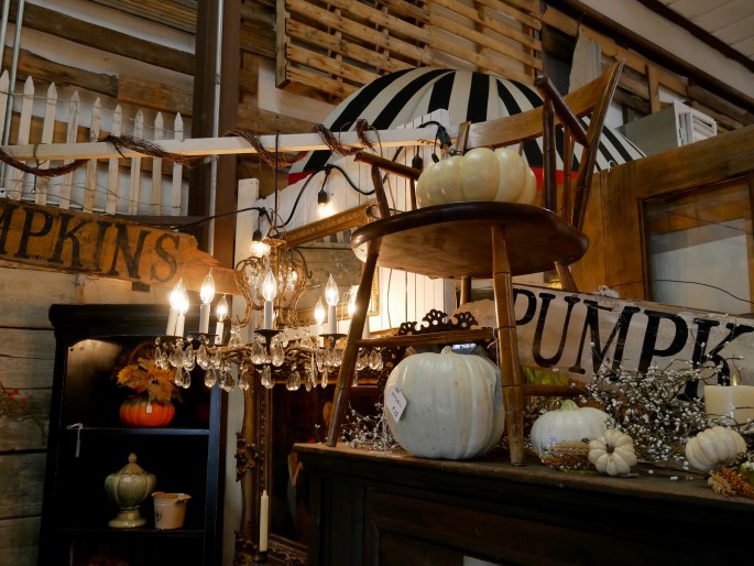 Highland Yard Vintage: The Inspired Home - Fall Edition {Details Blog}