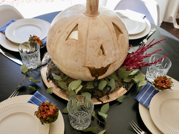 Halloween Floral Table Setting {Details Blog}