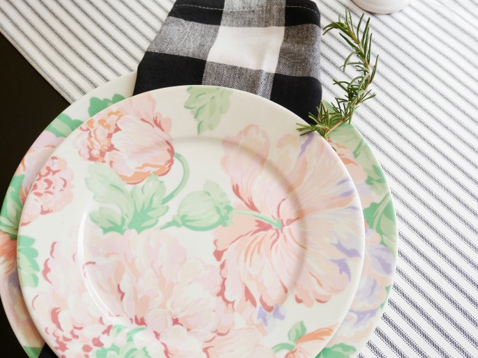 A Sentimental Spring Table Setting {Details Blog}