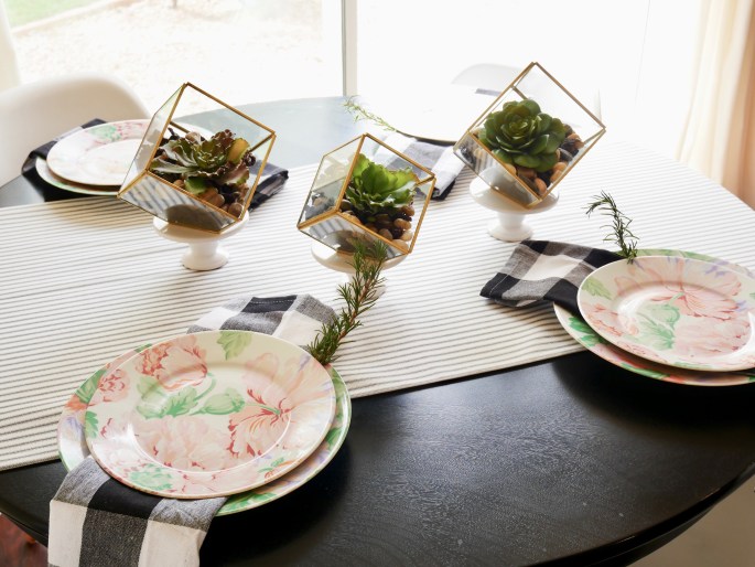 A Sentimental Spring Table Setting {Details Blog}