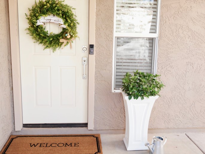 A Small Front Porch Update {Details Blog}