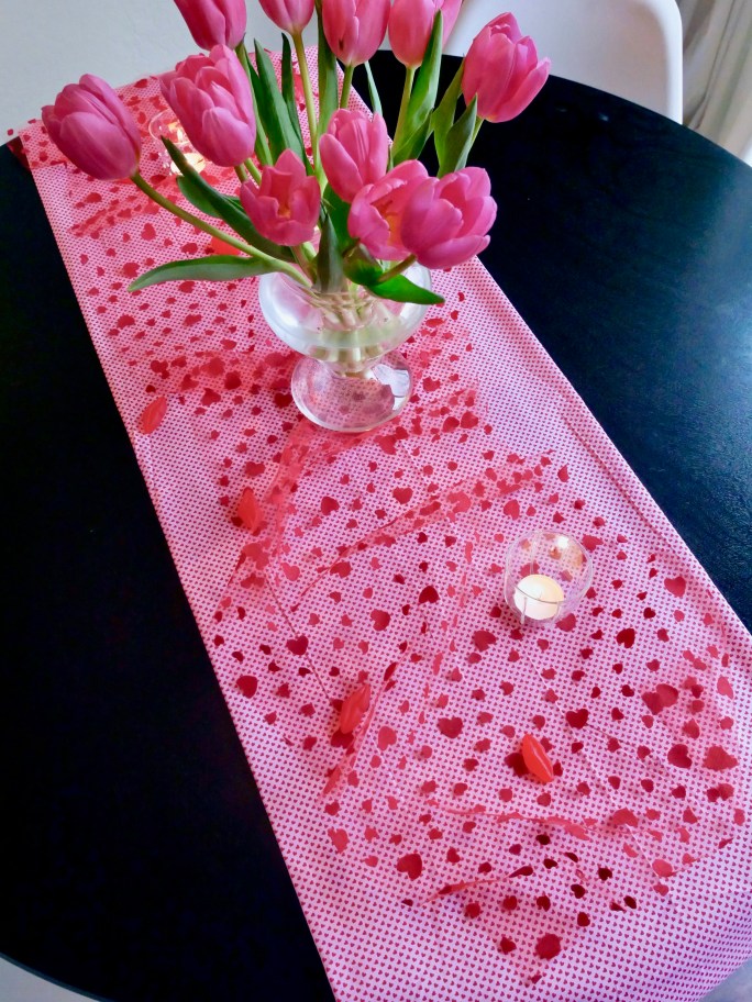 DIY Valentine's Day Table Runner {Details Blog}