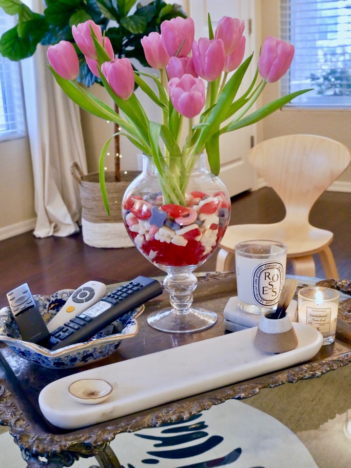Simple Valentine's Day Garland + Centerpiece {Details Blog}