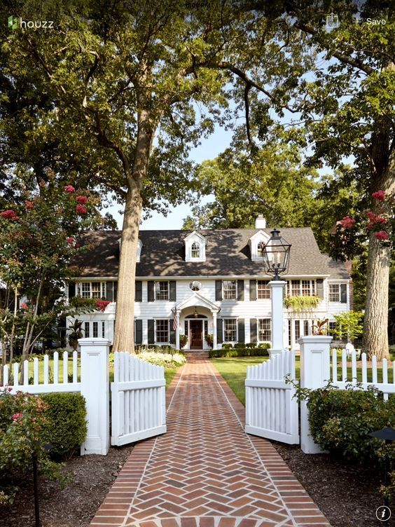 Someone's At Home: Summer Edition {Details Blog}