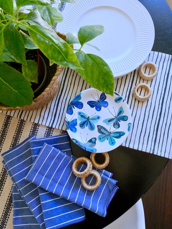 Simple Summer Table Setting - Details Blog