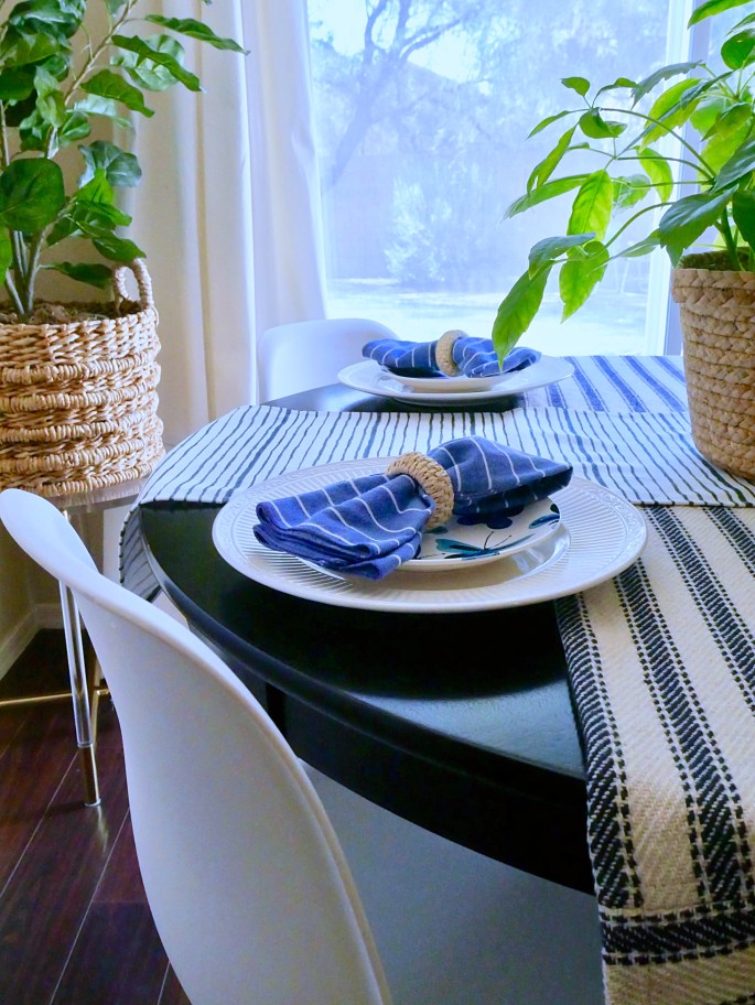 Simple Summer Table Setting - Details Blog